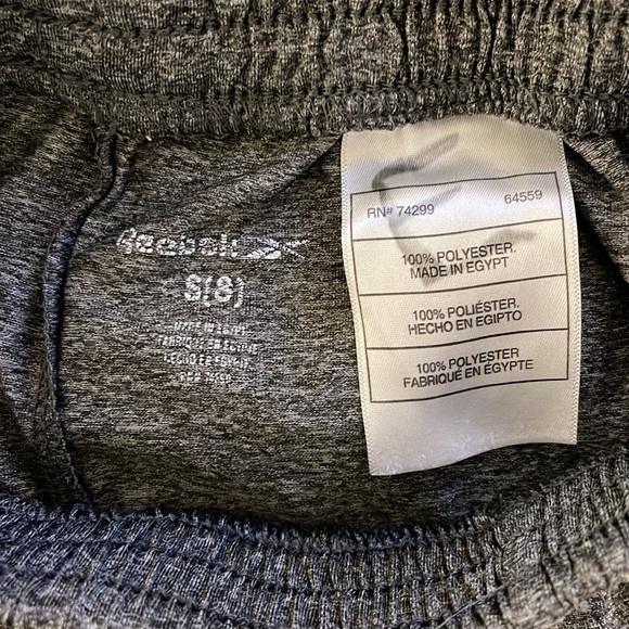 Reebok Shorts Gray Size S 8 EUC - Picture 3 of 3